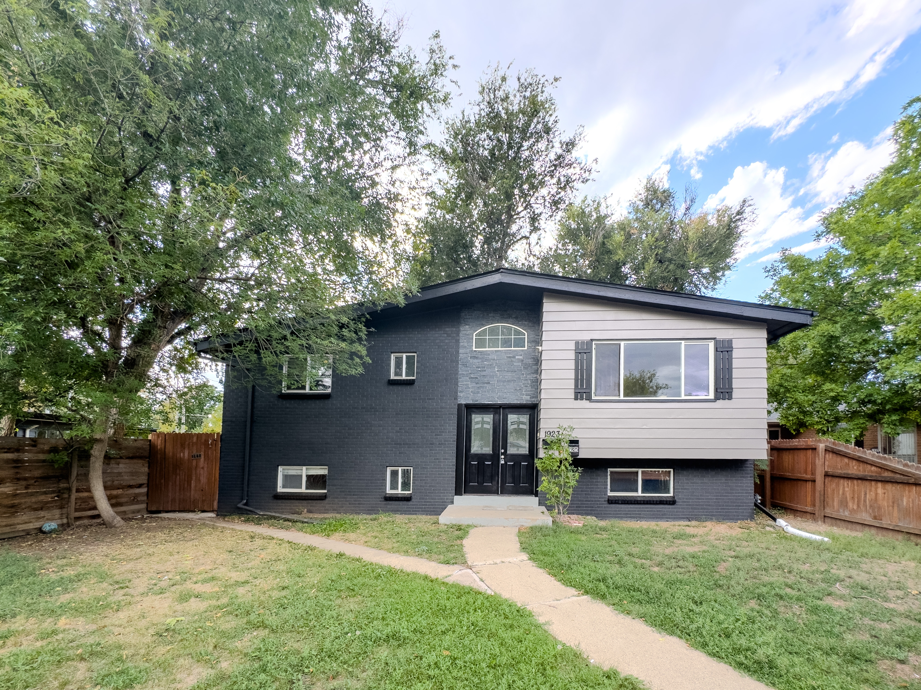 1923 Akron Street